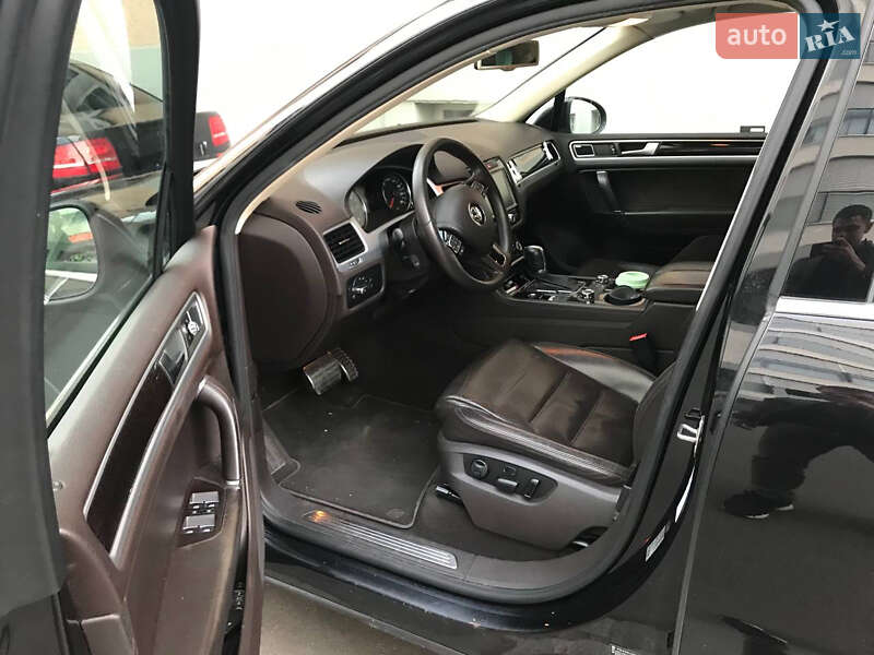 Внедорожник / Кроссовер Volkswagen Touareg 2010 в Бориславе фото 11 Внедорожник / Кроссовер Volkswagen Touareg 2010 в Бориславе