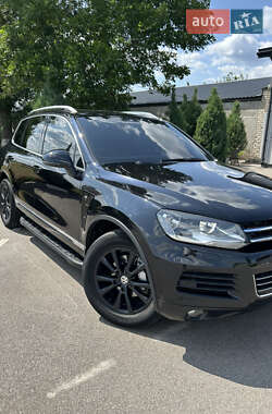 Внедорожник / Кроссовер Volkswagen Touareg 2011 в Кропивницком