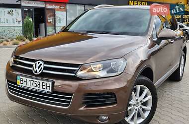 Внедорожник / Кроссовер Volkswagen Touareg 2012 в Виннице