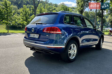 Внедорожник / Кроссовер Volkswagen Touareg 2016 в 