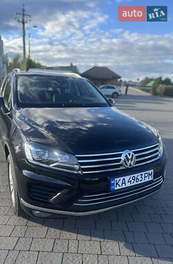Внедорожник / Кроссовер Volkswagen Touareg 2014 в Стрые