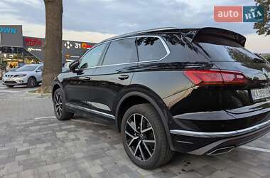 Внедорожник / Кроссовер Volkswagen Touareg 2023 в 