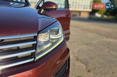 Внедорожник / Кроссовер Volkswagen Touareg 2017 в 