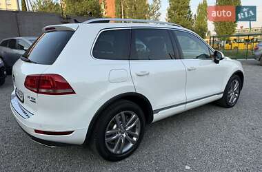 Внедорожник / Кроссовер Volkswagen Touareg 2014 в 
