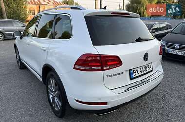 Внедорожник / Кроссовер Volkswagen Touareg 2014 в 