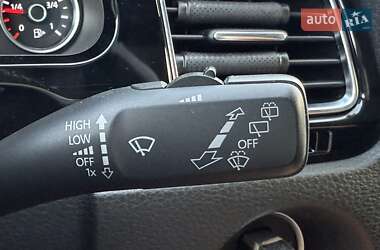 Внедорожник / Кроссовер Volkswagen Touareg 2014 в 