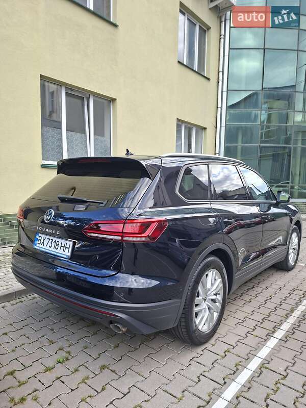Внедорожник / Кроссовер Volkswagen Touareg 2021 в Хмельницком
