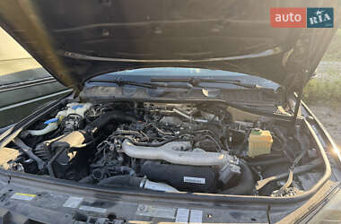 Внедорожник / Кроссовер Volkswagen Touareg 2011 в 