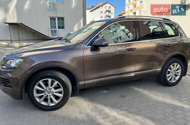Внедорожник / Кроссовер Volkswagen Touareg 2012 в Львове