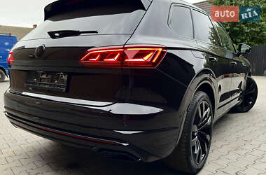 Внедорожник / Кроссовер Volkswagen Touareg 2022 в 