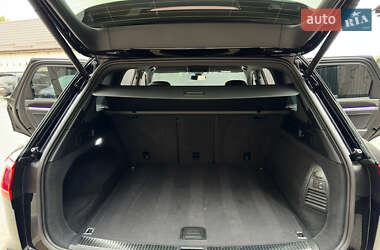Внедорожник / Кроссовер Volkswagen Touareg 2022 в 