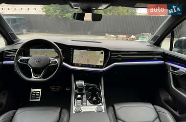 Внедорожник / Кроссовер Volkswagen Touareg 2022 в 