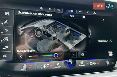 Внедорожник / Кроссовер Volkswagen Touareg 2022 в 
