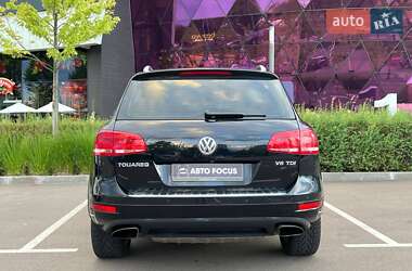 Внедорожник / Кроссовер Volkswagen Touareg 2013 в 