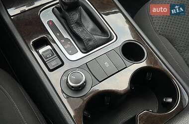 Внедорожник / Кроссовер Volkswagen Touareg 2013 в 