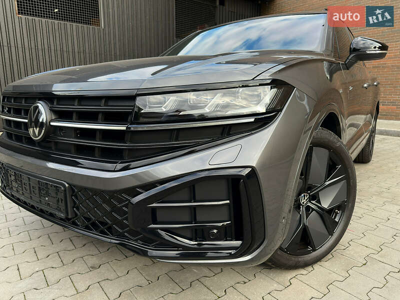 Позашляховик / Кросовер Volkswagen Touareg 2023 в Козятині