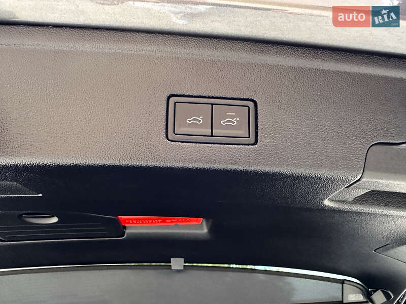 Позашляховик / Кросовер Volkswagen Touareg 2023 в Козятині