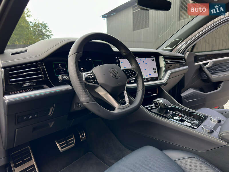 Позашляховик / Кросовер Volkswagen Touareg 2023 в Козятині