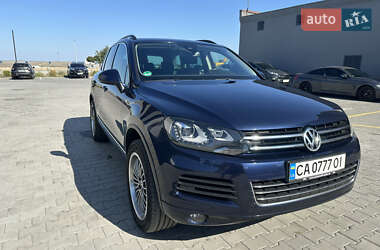 Внедорожник / Кроссовер Volkswagen Touareg 2013 в Черкассах