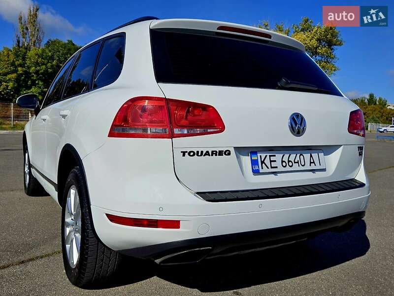Позашляховик / Кросовер Volkswagen Touareg 2013 в Дніпрі