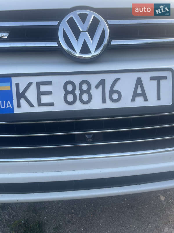 Позашляховик / Кросовер Volkswagen Touareg 2012 в Дніпрі фото 5 Позашляховик / Кросовер Volkswagen Touareg 2012 в Дніпрі