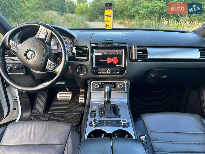 Позашляховик / Кросовер Volkswagen Touareg 2012 в Дніпрі фото 9 Позашляховик / Кросовер Volkswagen Touareg 2012 в Дніпрі