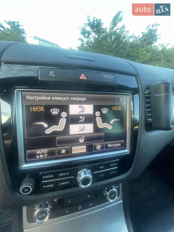 Позашляховик / Кросовер Volkswagen Touareg 2012 в Дніпрі фото 15 Позашляховик / Кросовер Volkswagen Touareg 2012 в Дніпрі