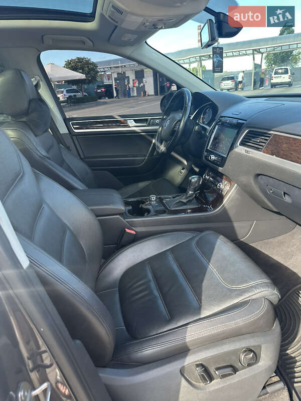 Внедорожник / Кроссовер Volkswagen Touareg 2012 в Черкассах фото 13 Внедорожник / Кроссовер Volkswagen Touareg 2012 в Черкассах