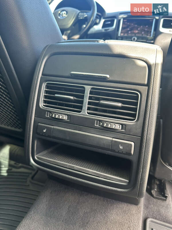 Внедорожник / Кроссовер Volkswagen Touareg 2012 в Черкассах фото 17 Внедорожник / Кроссовер Volkswagen Touareg 2012 в Черкассах