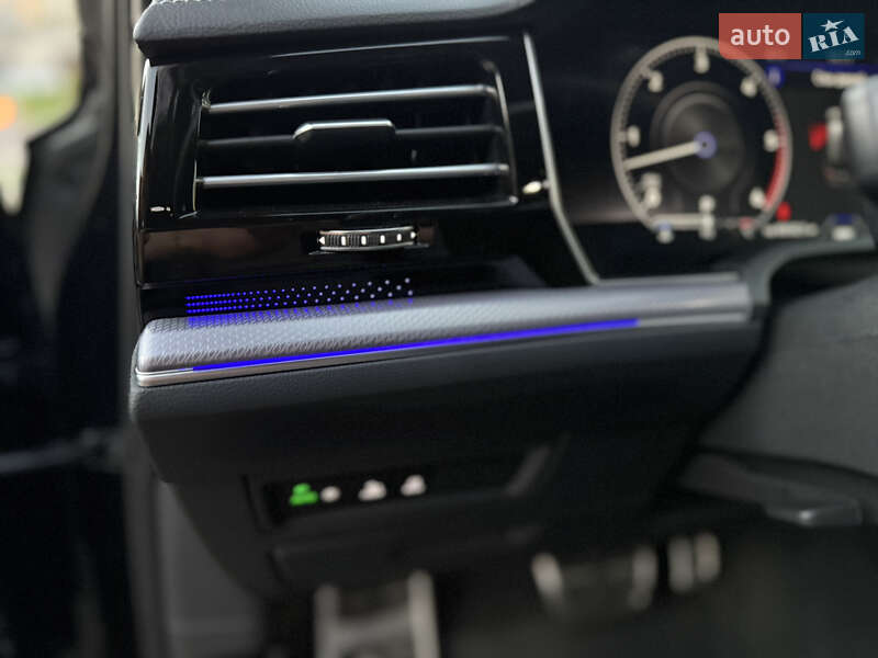 Внедорожник / Кроссовер Volkswagen Touareg 2019 в Ровно