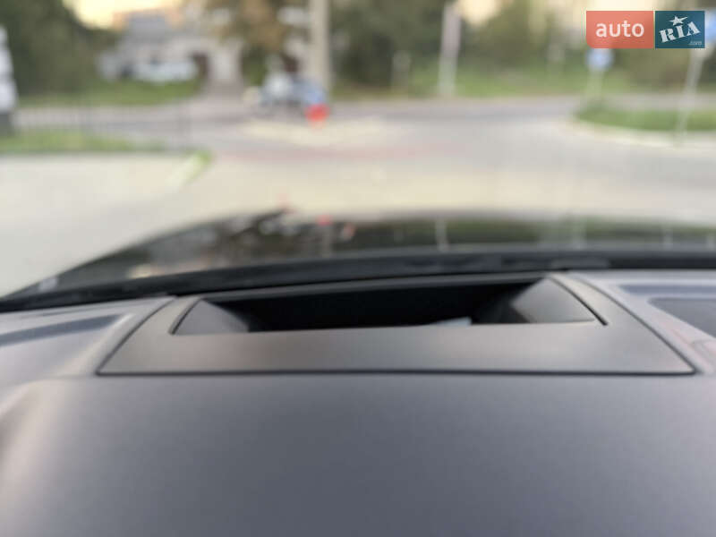 Внедорожник / Кроссовер Volkswagen Touareg 2019 в Ровно