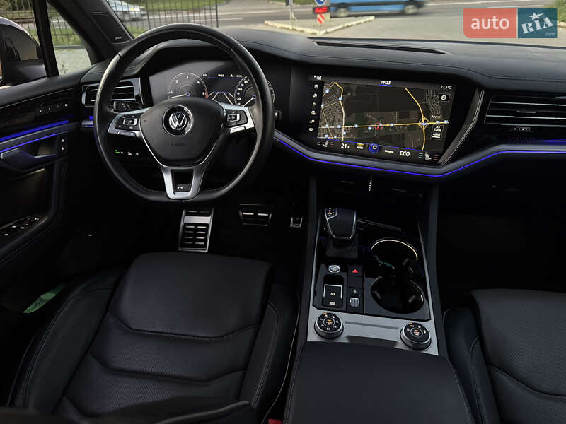 Внедорожник / Кроссовер Volkswagen Touareg 2019 в Ровно