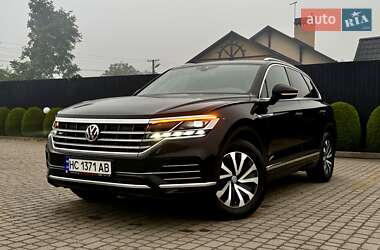 Позашляховик / Кросовер Volkswagen Touareg 2019 в Львові