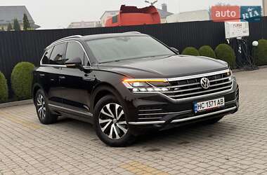 Позашляховик / Кросовер Volkswagen Touareg 2019 в Львові
