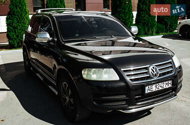 Внедорожник / Кроссовер Volkswagen Touareg 2004 в 