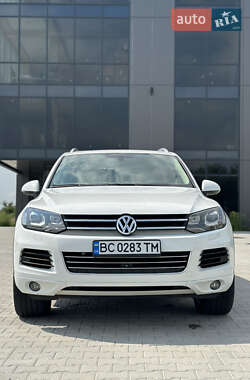 Внедорожник / Кроссовер Volkswagen Touareg 2013 в Черновцах