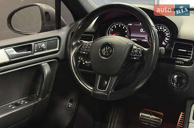 Внедорожник / Кроссовер Volkswagen Touareg 2016 в 