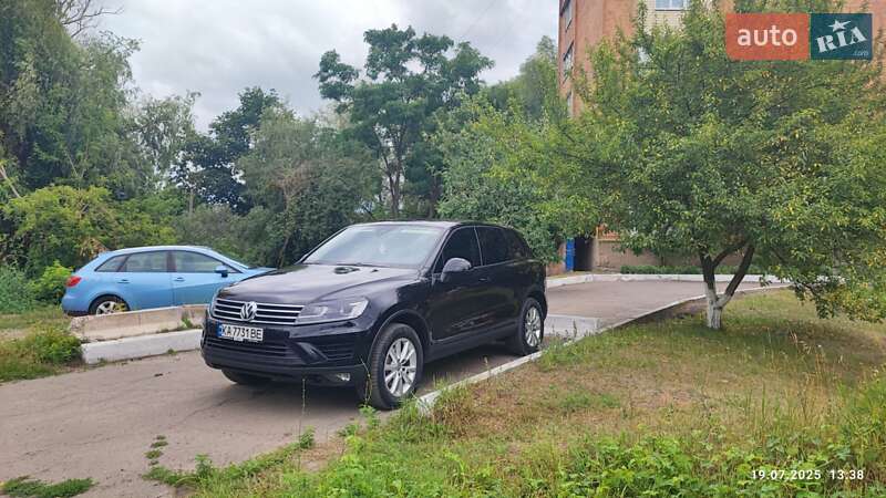 Внедорожник / Кроссовер Volkswagen Touareg 2016 в Нежине