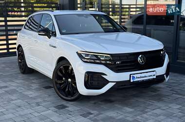 Позашляховик / Кросовер Volkswagen Touareg 2020 в Рівному