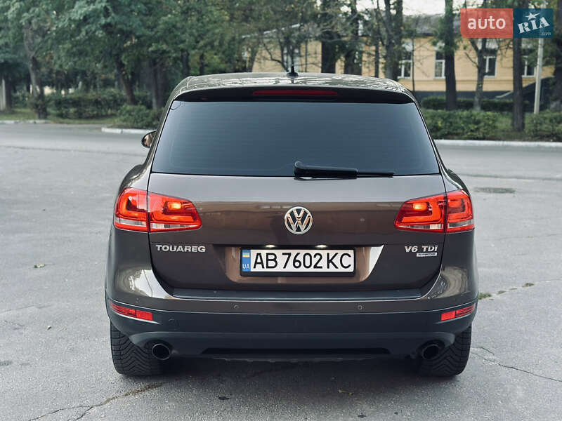 Позашляховик / Кросовер Volkswagen Touareg 2010 в Вінниці