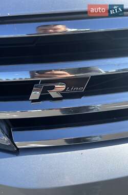 Внедорожник / Кроссовер Volkswagen Touareg 2015 в 