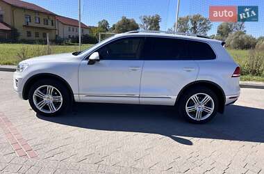 Внедорожник / Кроссовер Volkswagen Touareg 2016 в 