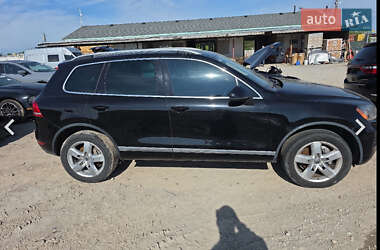 Внедорожник / Кроссовер Volkswagen Touareg 2011 в 