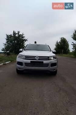 Позашляховик / Кросовер Volkswagen Touareg 2013 в Києві