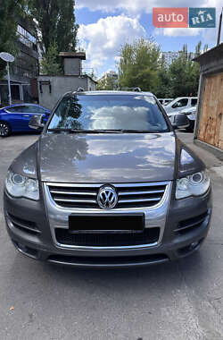 Внедорожник / Кроссовер Volkswagen Touareg 2008 в Киеве