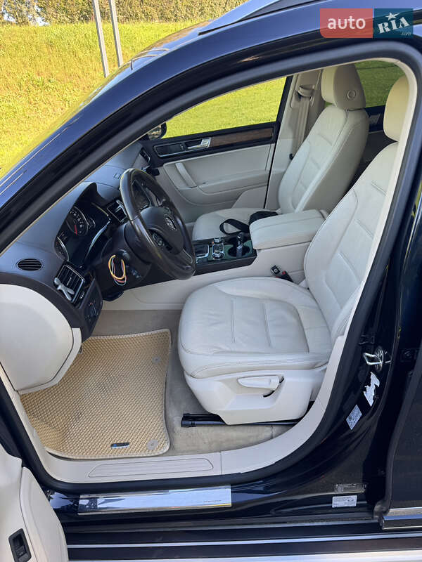 Внедорожник / Кроссовер Volkswagen Touareg 2015 в Киеве фото 17 Внедорожник / Кроссовер Volkswagen Touareg 2015 в Киеве