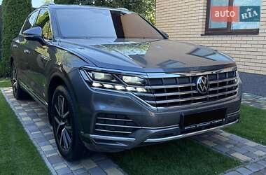 Внедорожник / Кроссовер Volkswagen Touareg 2020 в 