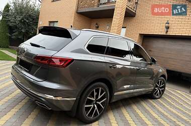 Внедорожник / Кроссовер Volkswagen Touareg 2020 в 