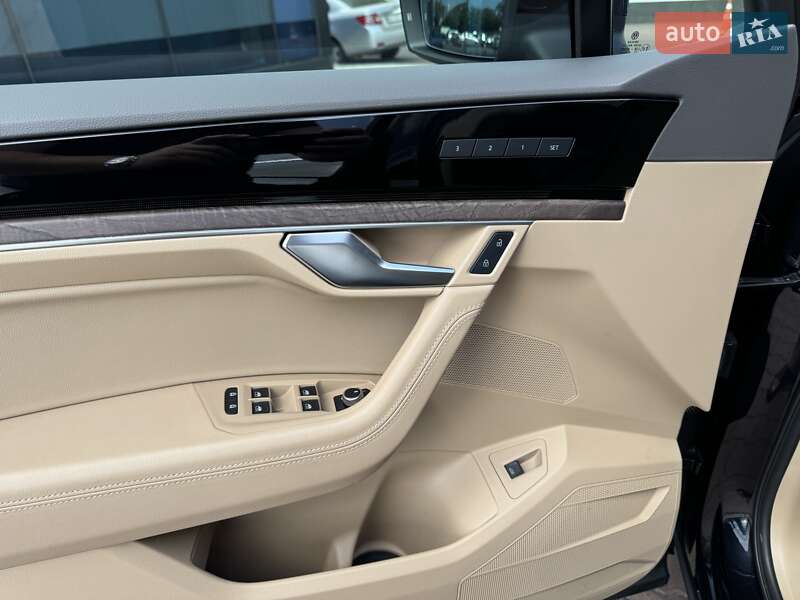 Внедорожник / Кроссовер Volkswagen Touareg 2022 в Киеве