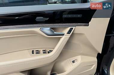Внедорожник / Кроссовер Volkswagen Touareg 2022 в 